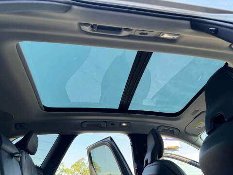 2023 Volvo XC60 B5 Ultimate Bright Theme