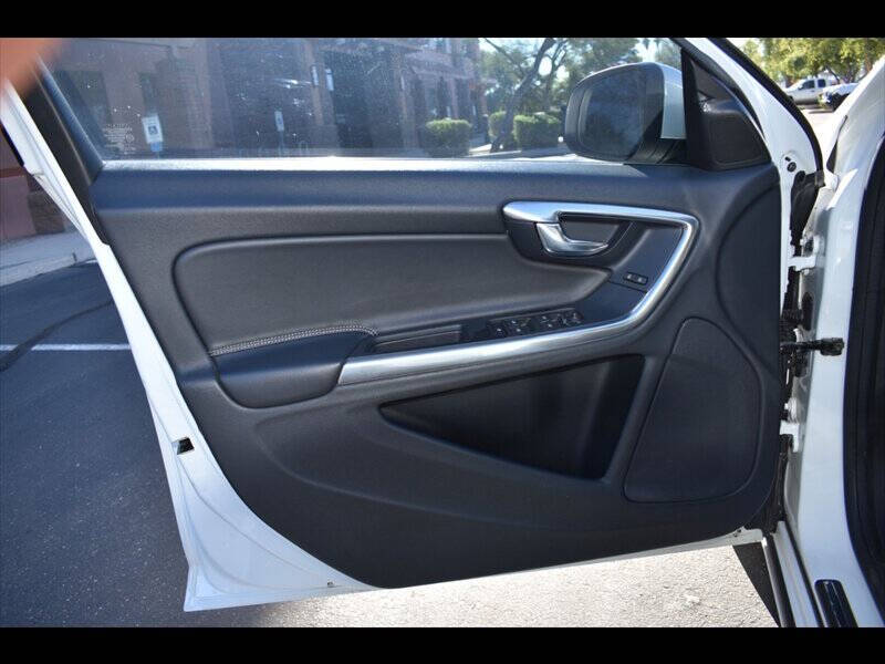 2016 Volvo S60 T5 Drive-E Premier