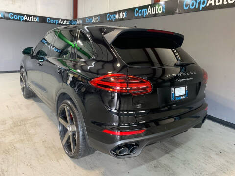 2017 Porsche Cayenne Turbo