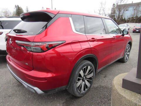 2025 Mitsubishi Outlander SE