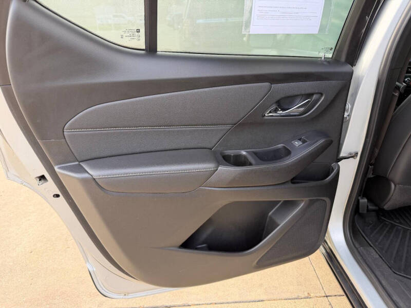 2022 Chevrolet Traverse LT Leather