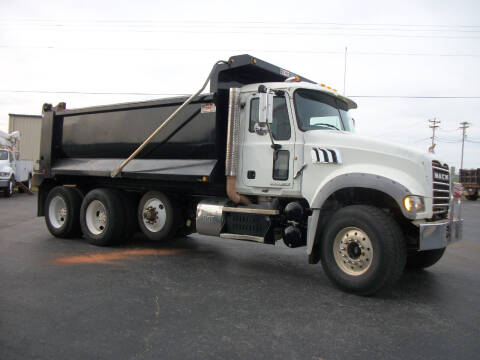 2013 Mack GU713 Dump Truck
