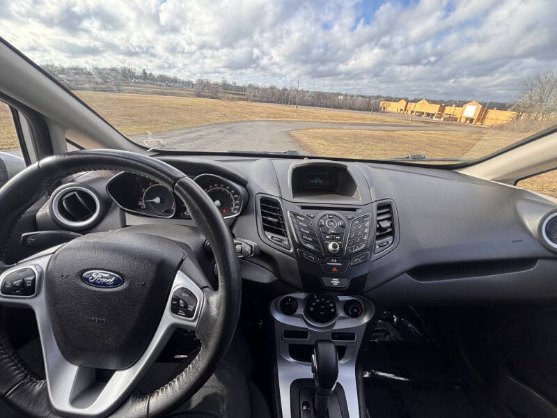 2016 Ford Fiesta SE