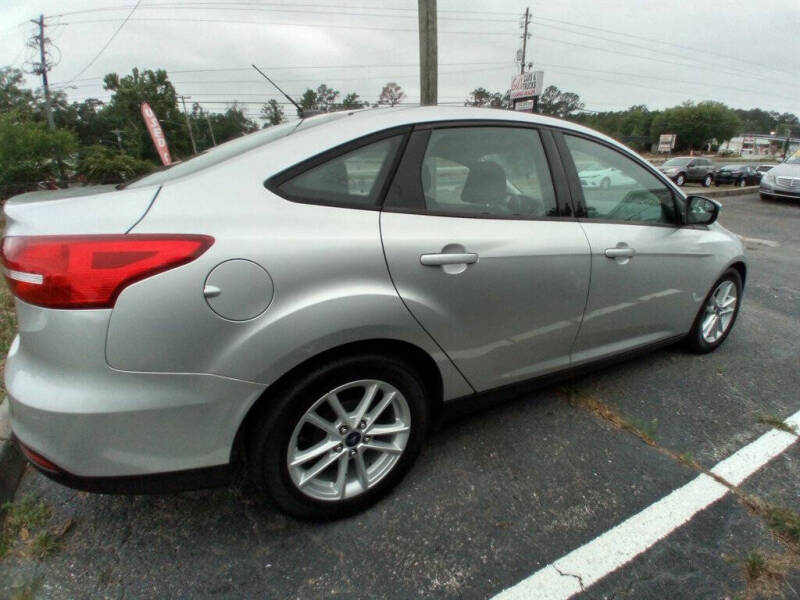 2017 Ford Focus SE
