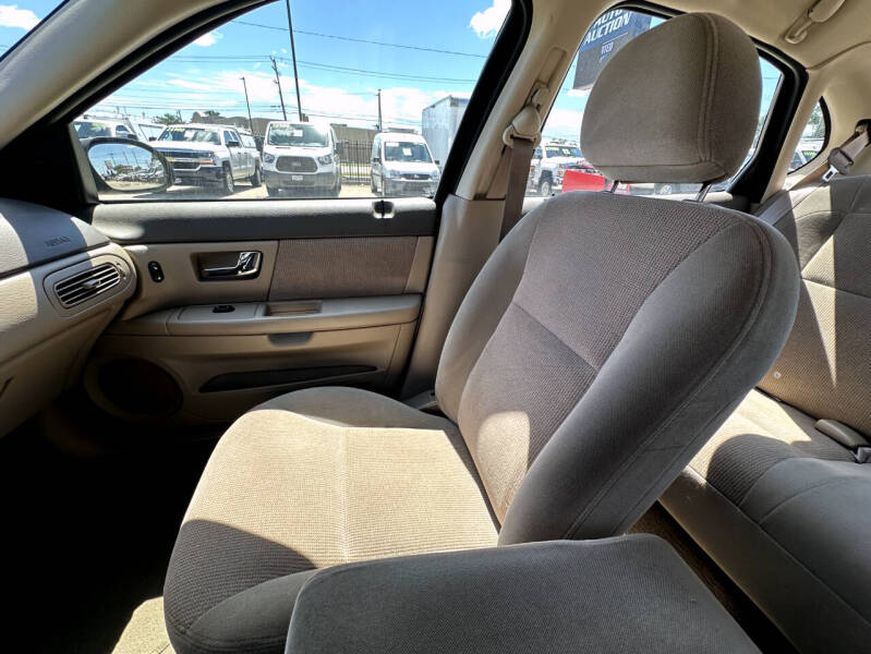 2002 Ford Taurus SE