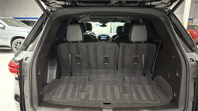 2022 Chevrolet Traverse LT Leather