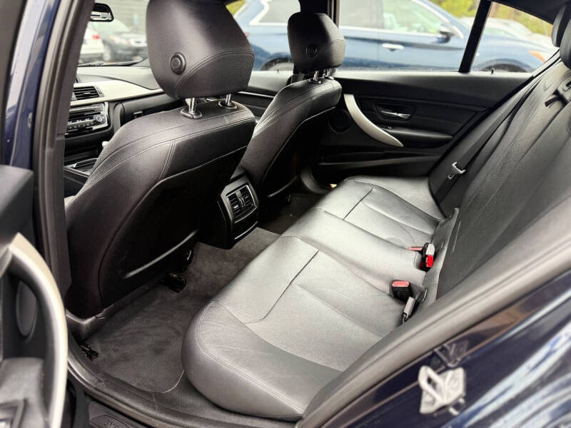 2016 BMW 3 Series 320i