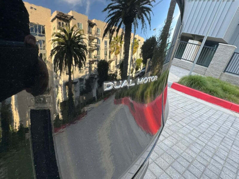 2025 Tesla Model Y Long Range