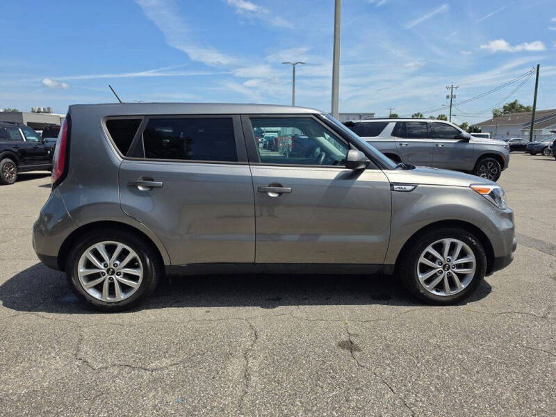 2017 Kia Soul +