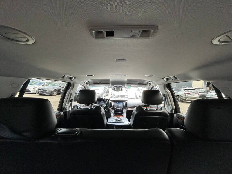 2019 Cadillac Escalade Standard