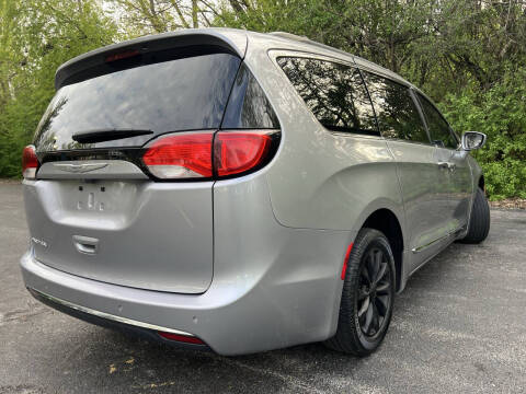2017 Chrysler Pacifica Touring Plus