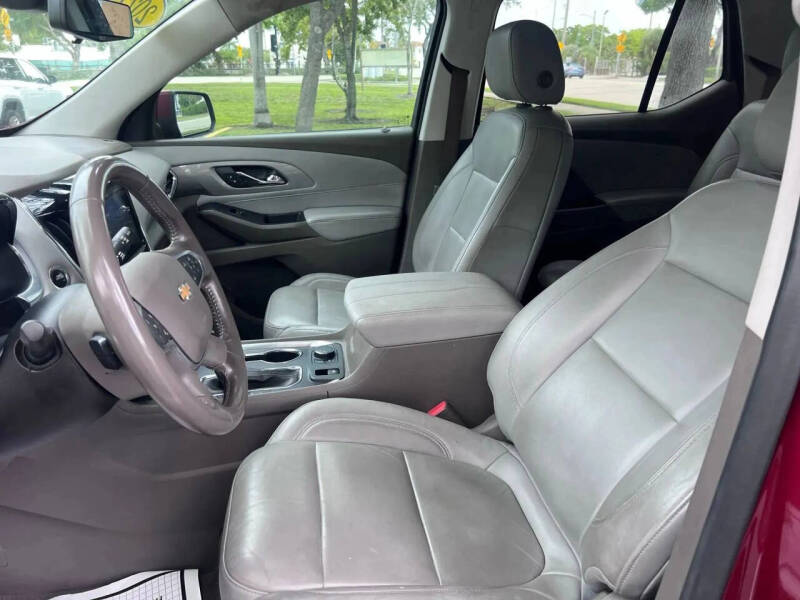 2021 Chevrolet Traverse LT Leather