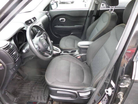 2016 Kia Soul +