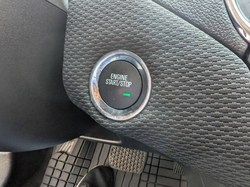 2017 Chevrolet Cruze LT Auto