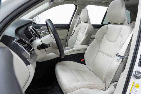 2023 Volvo XC90 B6 Plus Bright Theme 7P