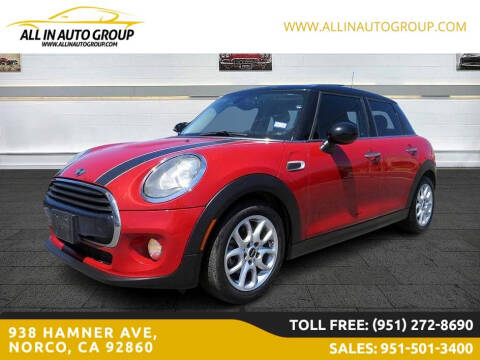 2017 MINI Hardtop 4 Door Cooper