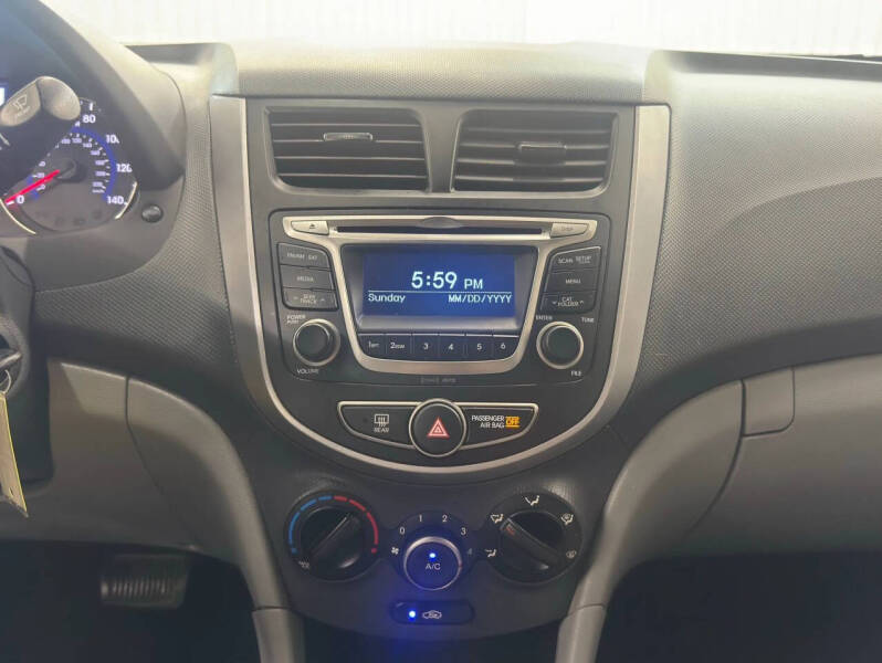 2016 Hyundai Accent SE