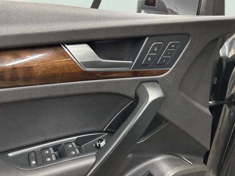 2018 Audi Q5 2.0T quattro Premium Plus