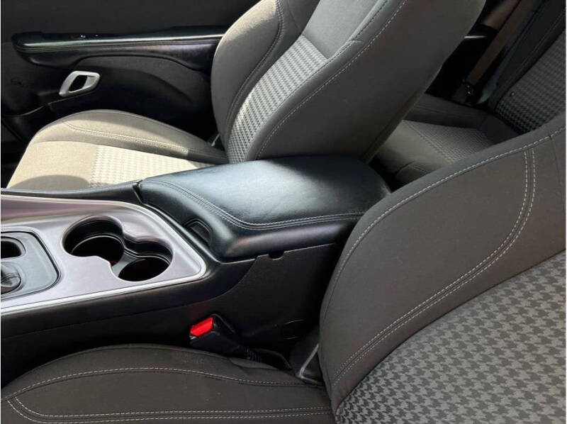 2021 Dodge Challenger SXT