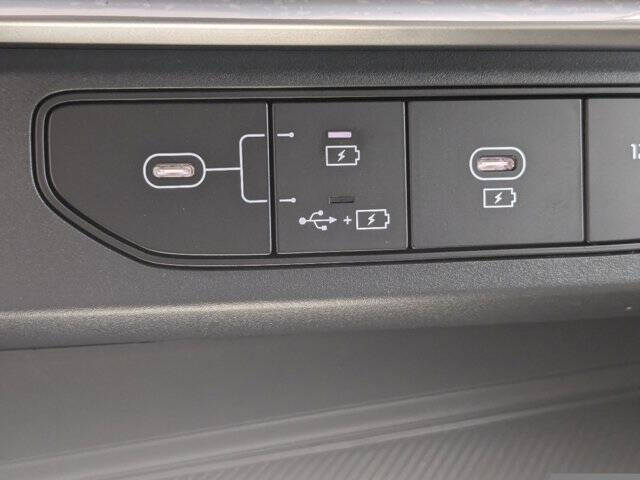 2025 Kia Carnival LX