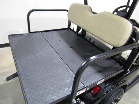 2018 E-Z-GO RXV Gas golf cart