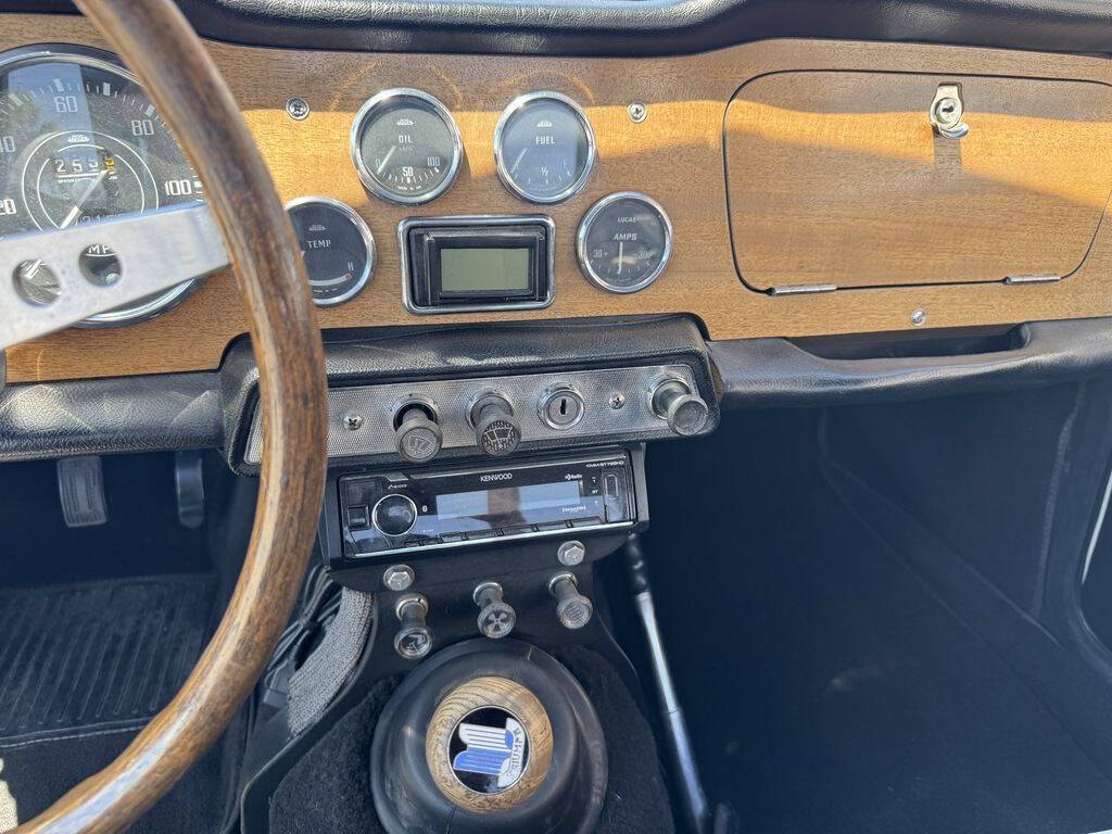 1965 Triumph TR4 21