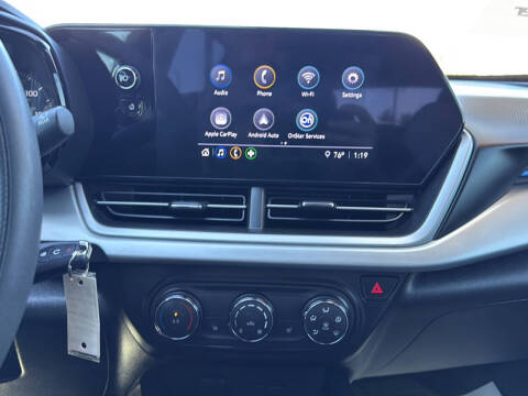 2025 Chevrolet Trax LS