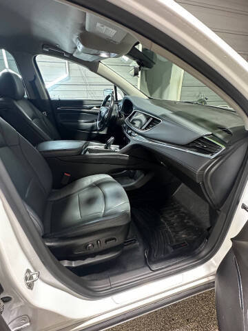 2021 Buick Enclave Essence