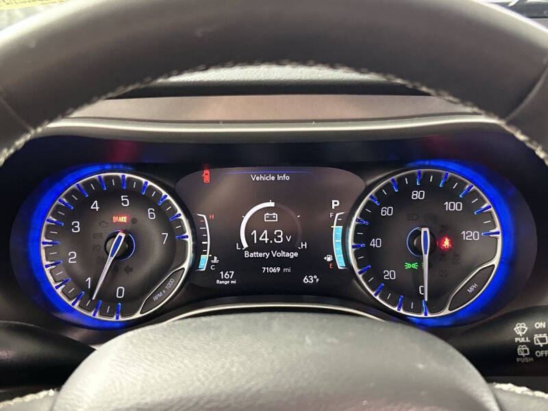 2023 Chrysler Pacifica Touring L