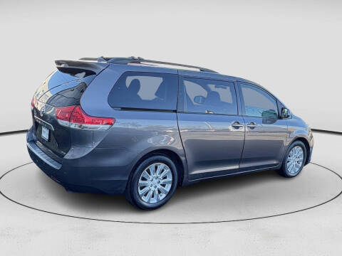2012 Toyota Sienna