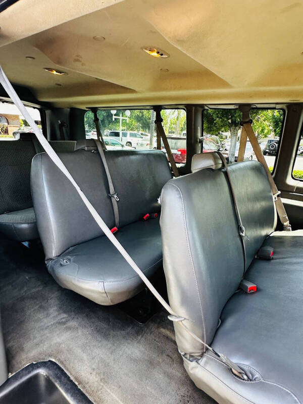 2017 Chevrolet Express LT 3500