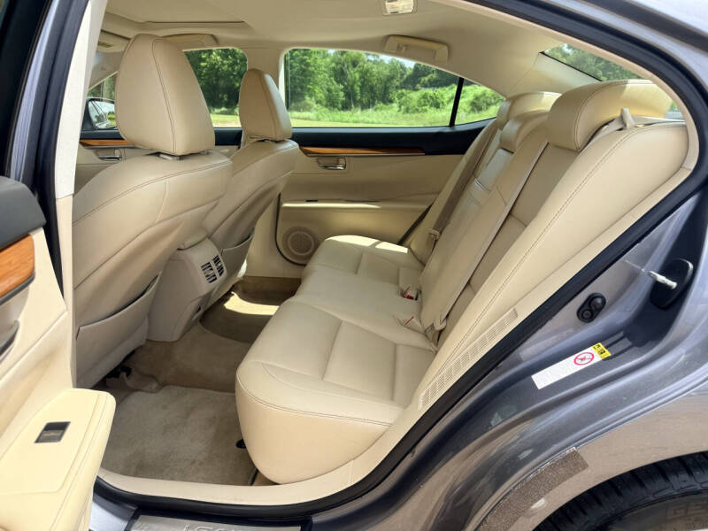 2013 Lexus ES 300h