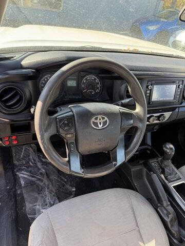 2017 Toyota Tacoma SR