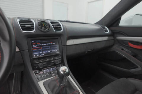 2016 Porsche Cayman GT4