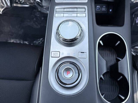 2022 Genesis GV70 2.5T Standard