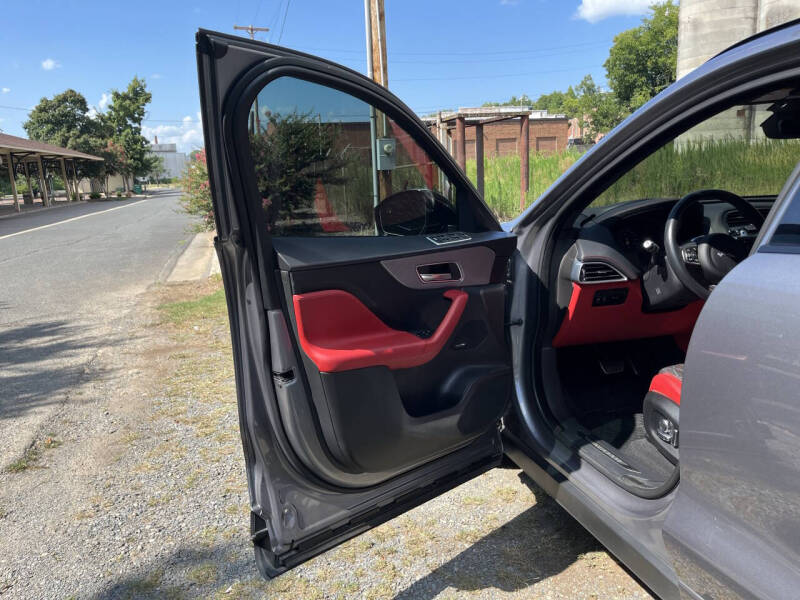 2020 Jaguar F-PACE SVR