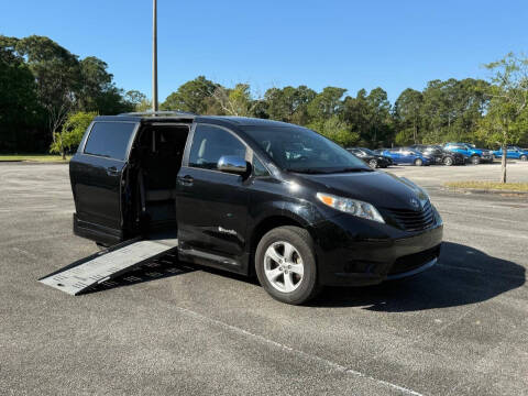 2016 Toyota Sienna LE Mobility 7-Passenger
