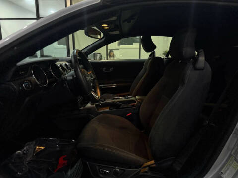 2015 Ford Mustang V6