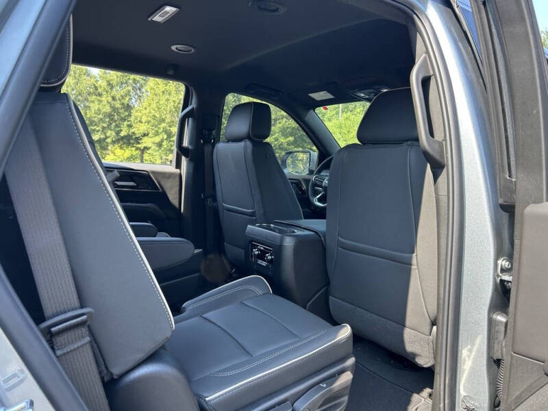 2025 GMC Yukon Elevation