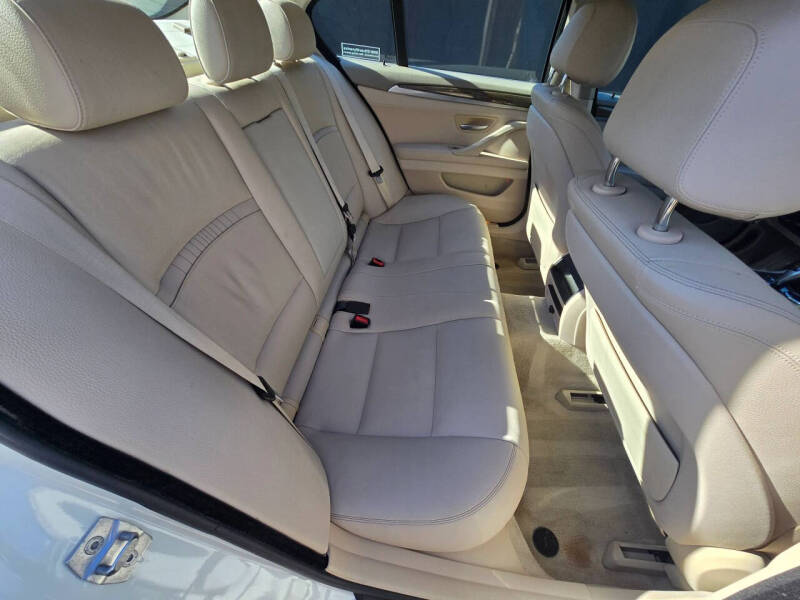 2014 BMW 5 Series 528i