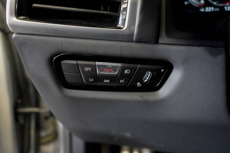 2022 BMW M8 Competition