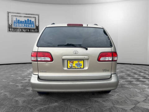2002 Toyota Sienna
