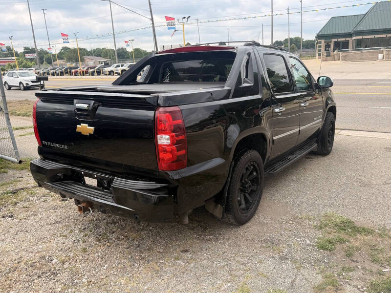 2012 Chevrolet Avalanche LTZ