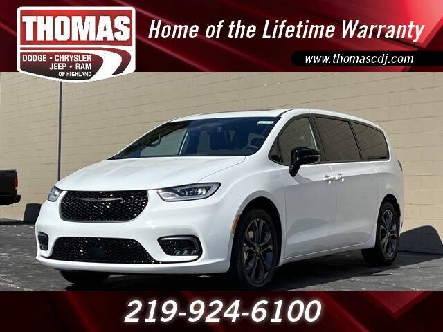 2026 Chrysler Pacifica Select