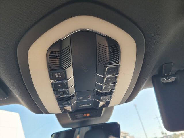 2023 Porsche Macan