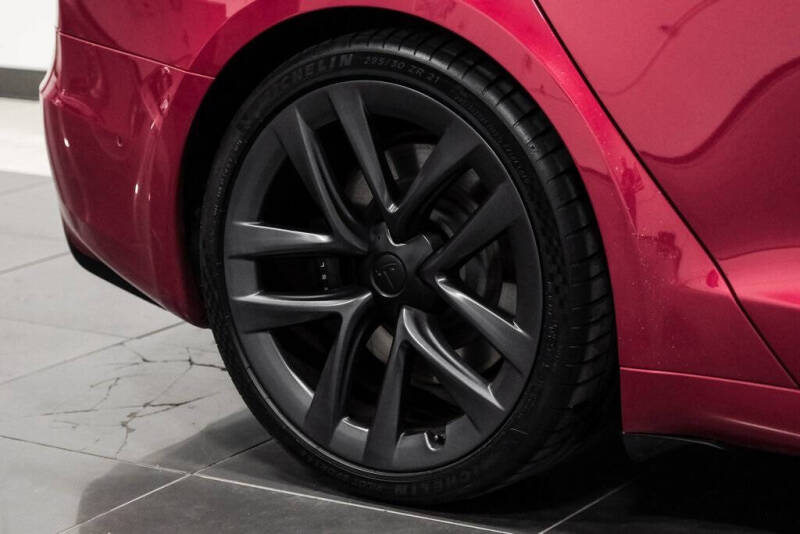 2021 Tesla Model S Plaid