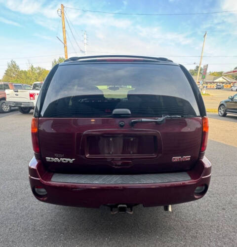 2005 GMC Envoy for sale at SIGNATURE AUTOS LLC in Weston, WI