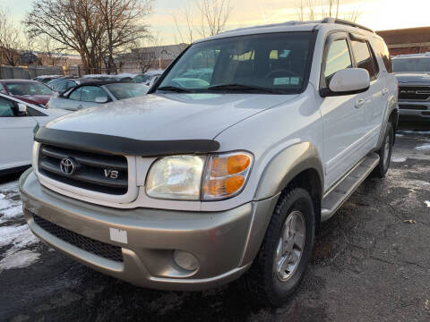 2004 Toyota Sequoia SR5