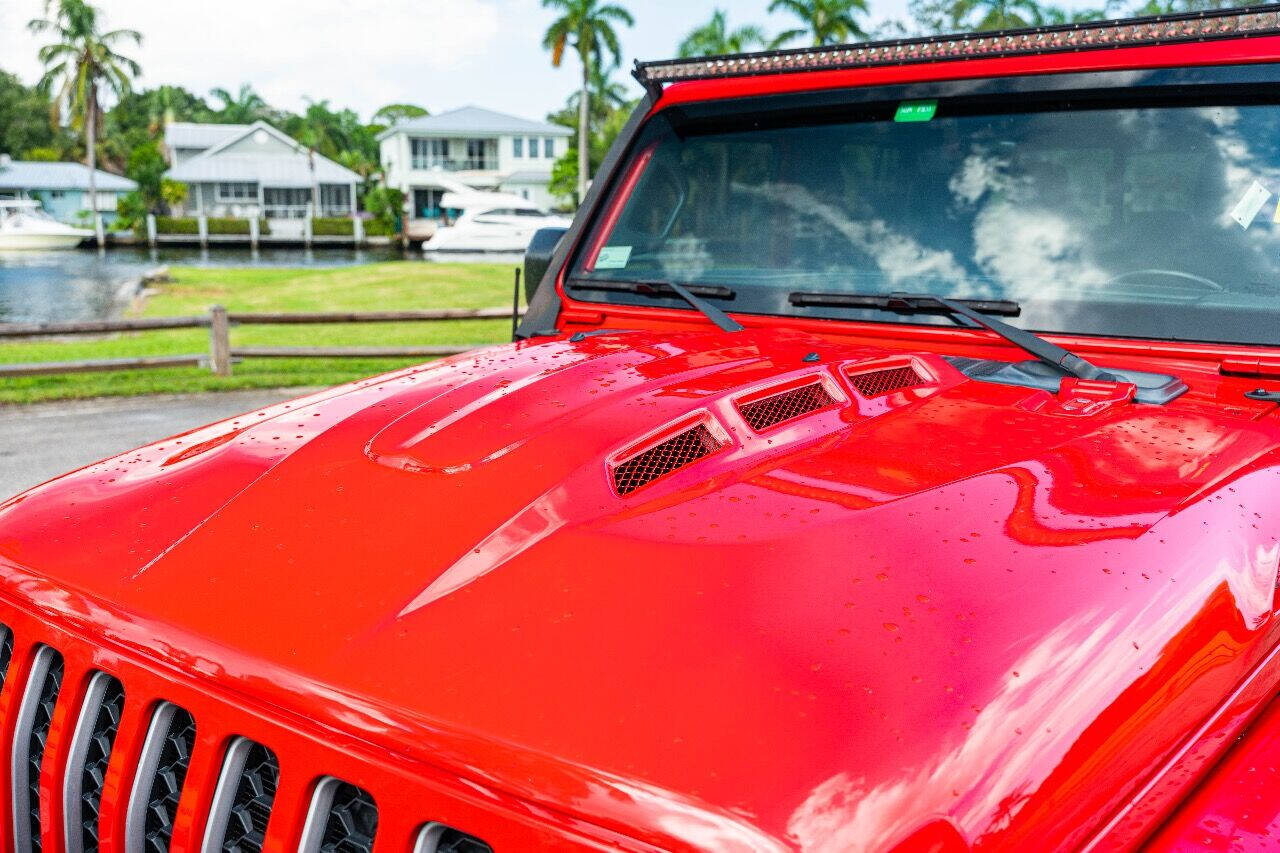 2021 JEEP Gladiator Pickup - $54,999