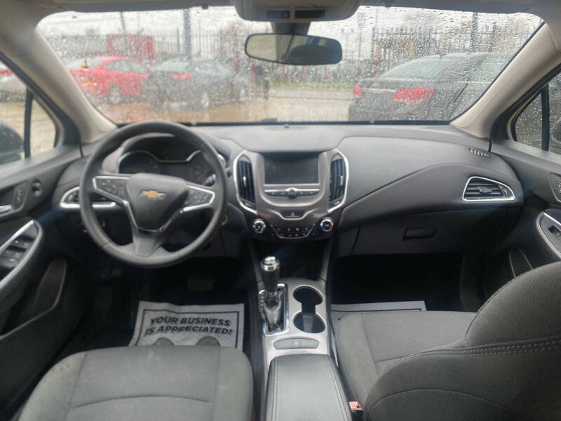 2017 Chevrolet Cruze LT Auto